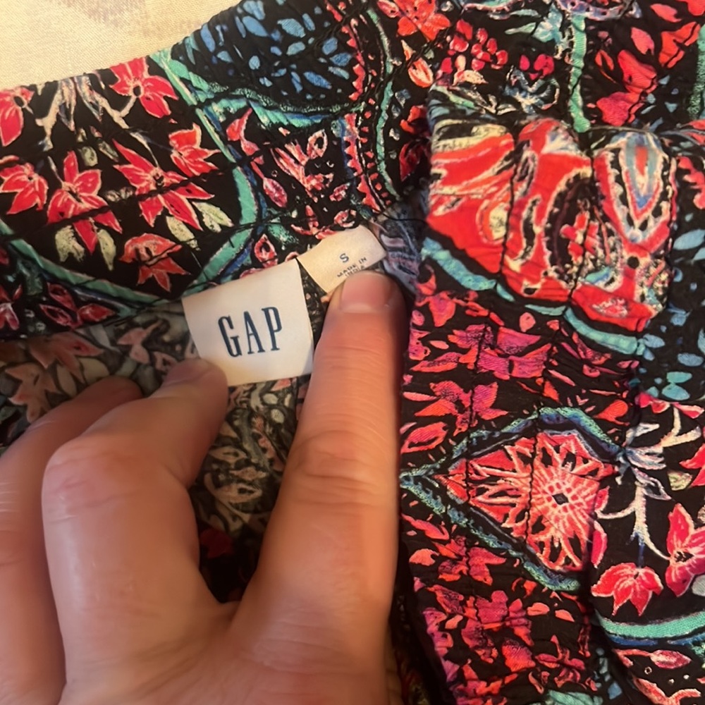 Gap Draw String Shorts Size S - image 5